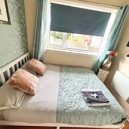 Doncaster - Boswell - Large Balcony Apartment - 2 Double Beds - 2 Bedrooms - Close To Town & Racecourse - Off Street Parking 2 Cars - Fast Wifi Exterior foto